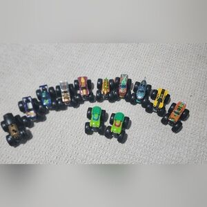 Set 12 Hot Wheels Monster Trucks Toy Truck